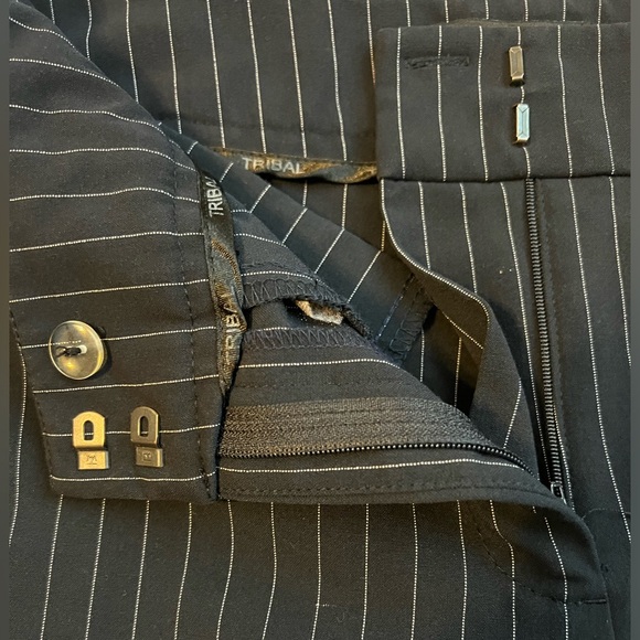 Tribal Cropped Pinstriped Slacks - Picture 7 of 8